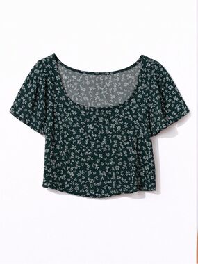 Rue21 Dark Green Floral Scoop Neck Crop Top